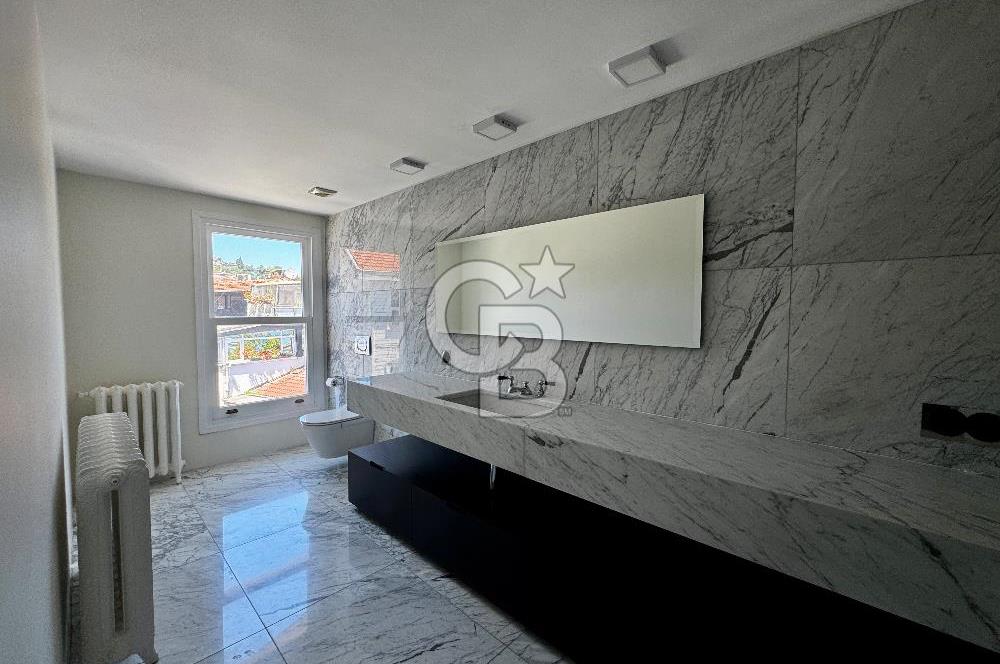 ARNAVUTKÖY, PANORAMİK DENİZ MANAZARLI , DUBLEKS YALI DAİRESİ