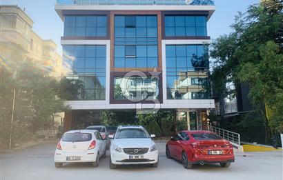 MEBUSEVLERİ ERGİN SOKAKTA OTOPARKLI EŞYALI KİRALIK 3+1 OFİS