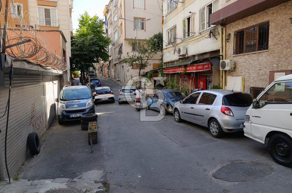 Şişli Bozkurtta Metroya Yakın Geniş Ferah Bakımlı Satılık Daire