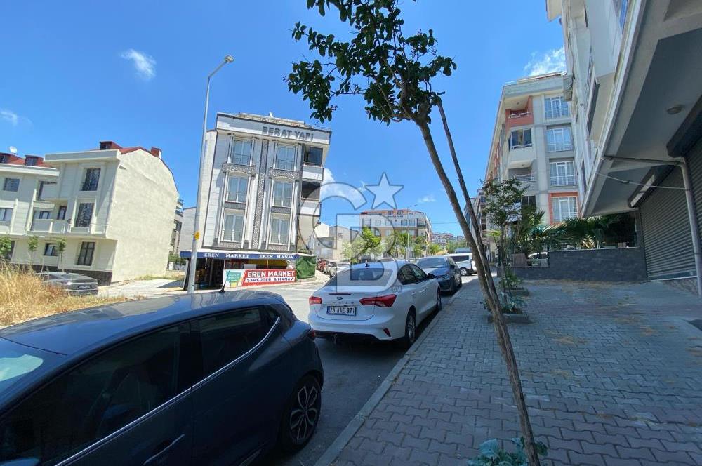 SATILIK DEPOLU DÜKKAN HAZIR KİRACILI İKİ AYRI KULLANIMA UYGUN