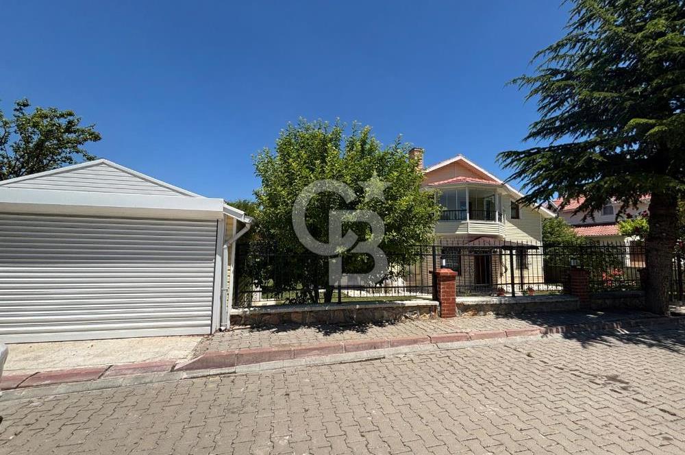 TEMELLİ BAYINDIR SİTESİNDE SATILIK BAHÇELİ VILLA
