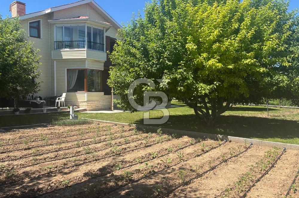TEMELLİ BAYINDIR SİTESİNDE SATILIK BAHÇELİ VILLA