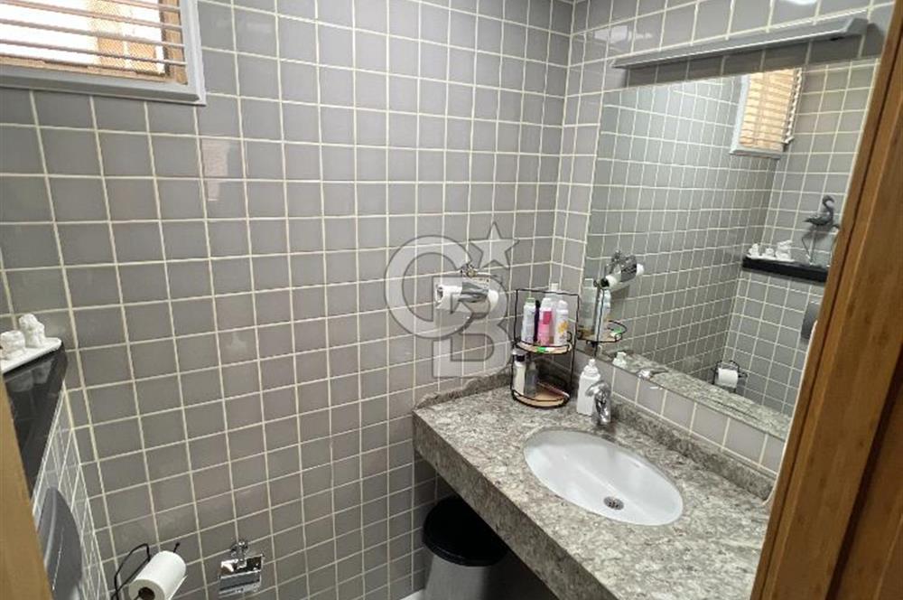 TUNALI HİLMİ'DE OFİS KULLANIMINA UYGUN 210 M2 5+1 SATILIK DAİRE
