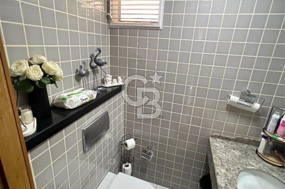 TUNALI HİLMİ'DE OFİS KULLANIMINA UYGUN 210 M2 5+1 SATILIK DAİRE