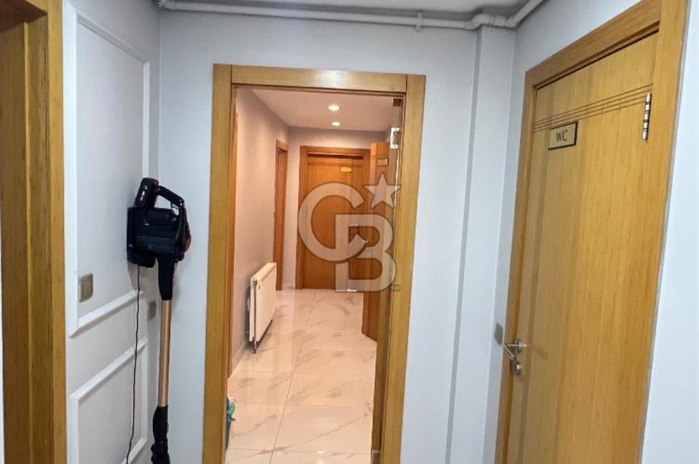 TUNALI HİLMİ'DE OFİS KULLANIMINA UYGUN 210 M2 5+1 SATILIK DAİRE