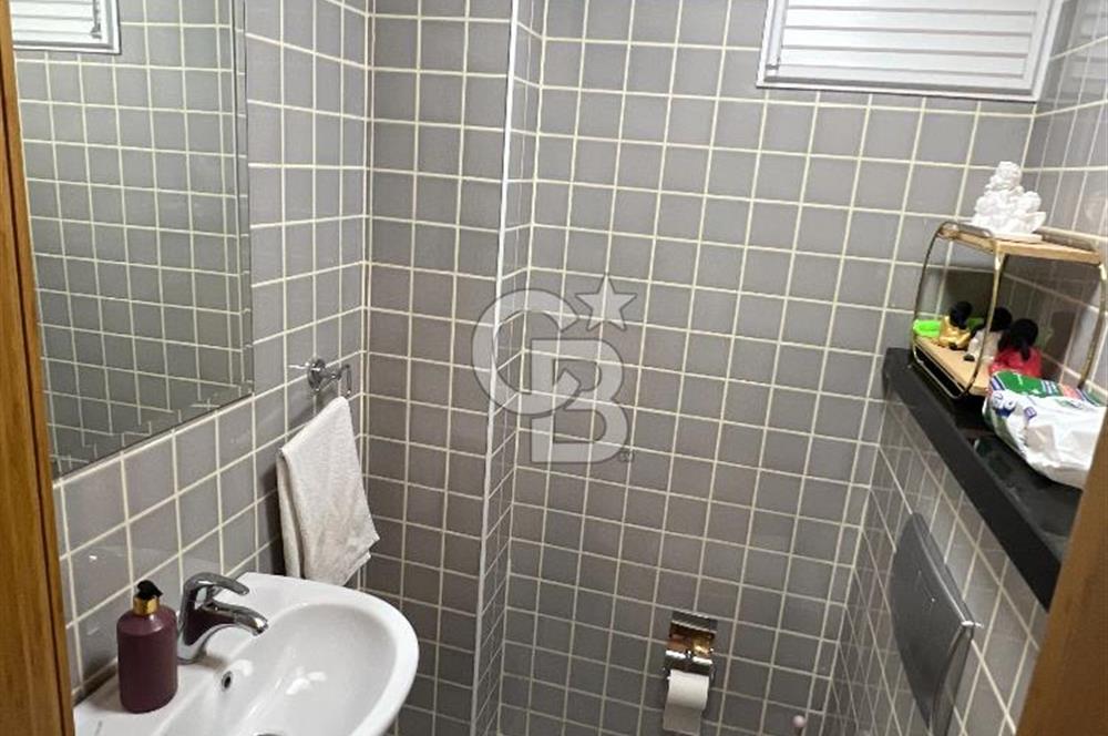 TUNALI HİLMİ'DE OFİS KULLANIMINA UYGUN 210 M2 5+1 SATILIK DAİRE