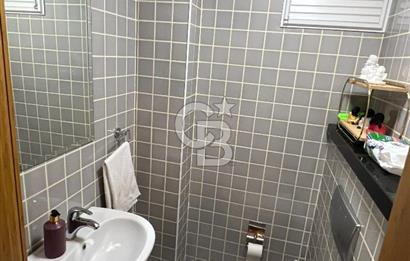 TUNALI HİLMİ'DE OFİS KULLANIMINA UYGUN 210 M2 5+1 SATILIK DAİRE