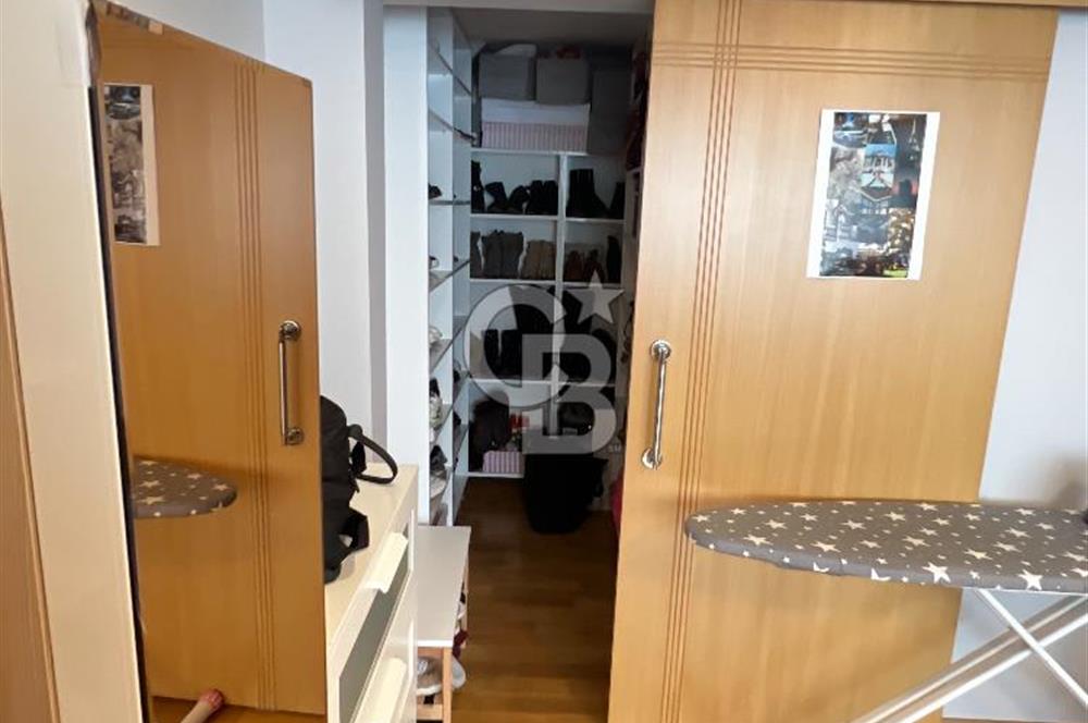 TUNALI HİLMİ'DE OFİS KULLANIMINA UYGUN 210 M2 5+1 SATILIK DAİRE