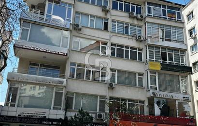 TUNALI HİLMİ'DE OFİS KULLANIMINA UYGUN 210 M2 5+1 SATILIK DAİRE
