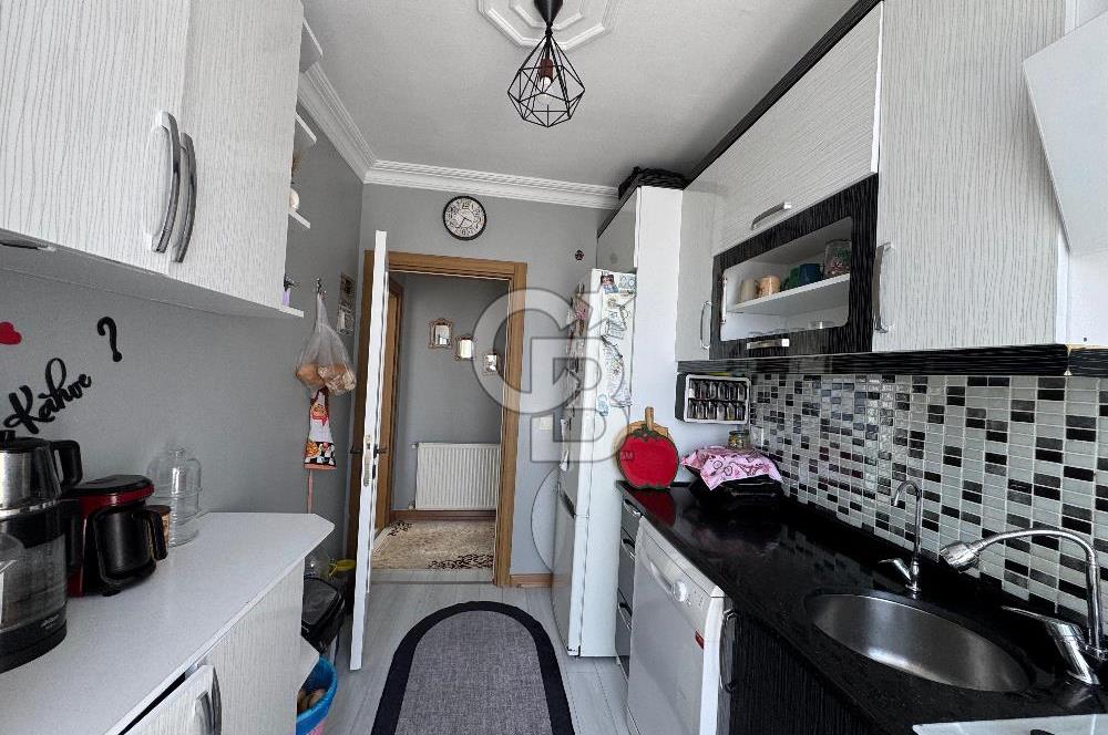 SATILIK AVLU AYM YANI 2+1 ARAKAT DAİRE.