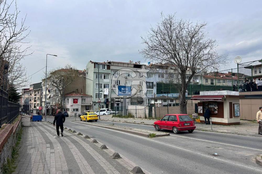 ÜSKÜDAR SELAMİ ALİ CADDESİ ÜZERİ SATILIK 3+1 DAİRE