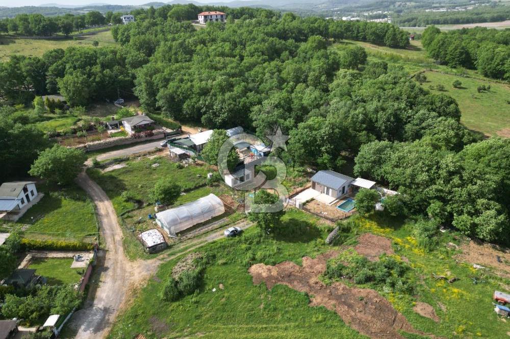 Gebze Cumaköy'de 302M2, Orman İçerisinde Havuzlu Müstakil Ev.