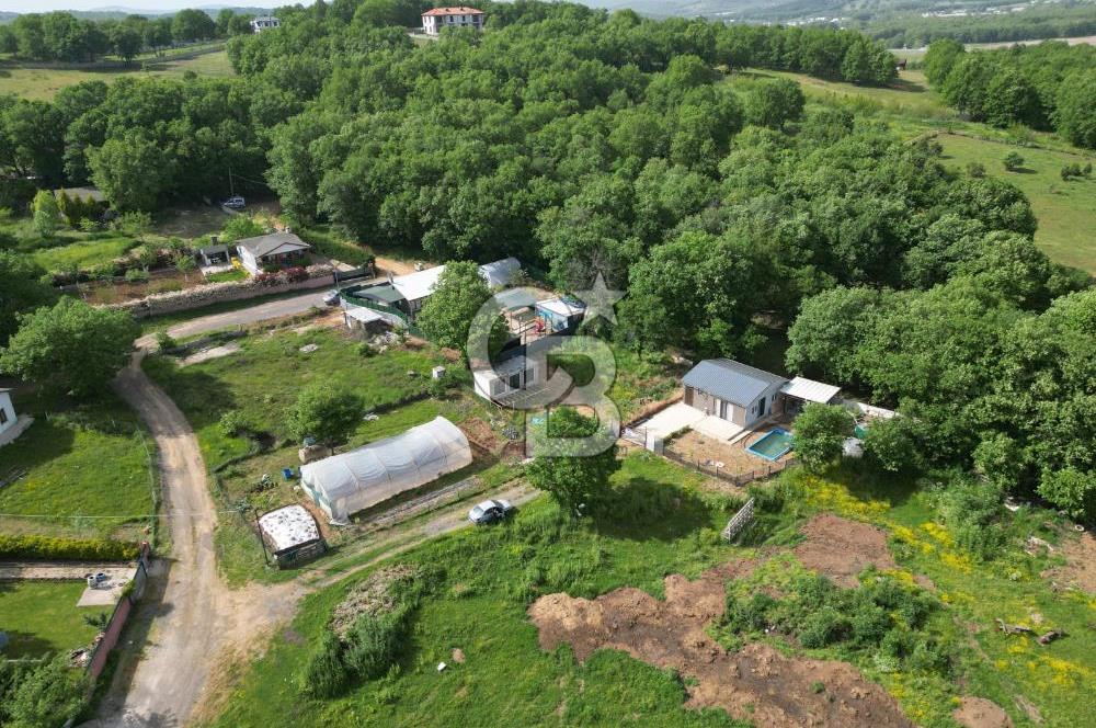Gebze Cumaköy'de 302M2, Orman İçerisinde Havuzlu Müstakil Ev.
