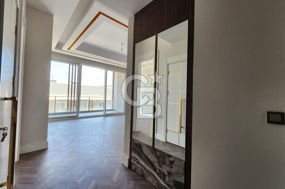 KARTEPE ZERAY ESİLDE 3+/1 150M2 SATILIK ÇATI DUBLEKSİ