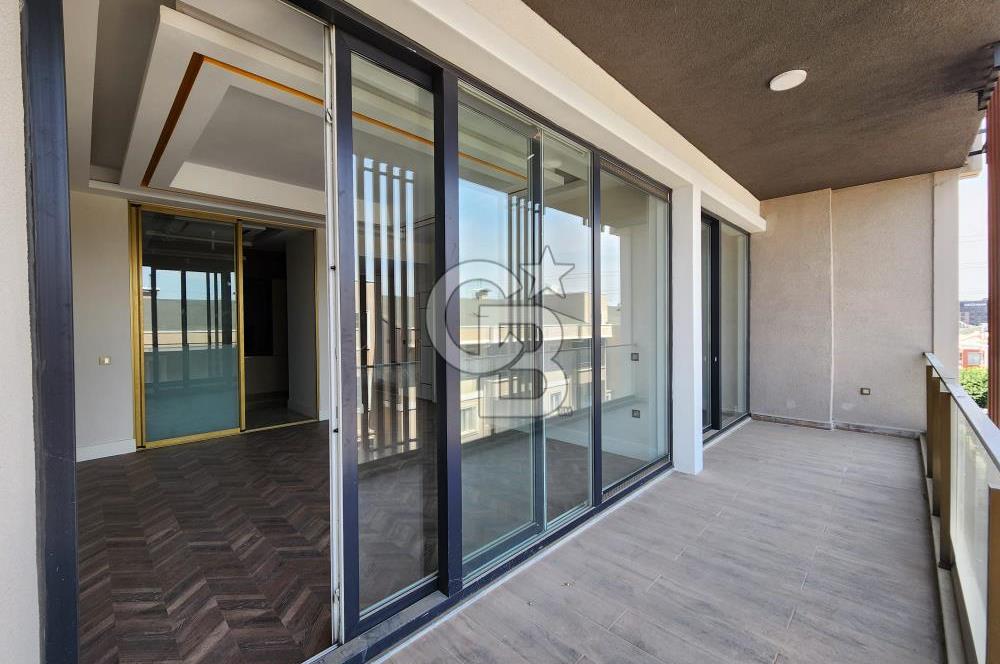 KARTEPE ZERAY ESİLDE 3+/1 150M2 SATILIK ÇATI DUBLEKSİ