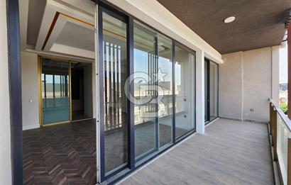 KARTEPE ZERAY ESİLDE 3+/1 150M2 SATILIK ÇATI DUBLEKSİ