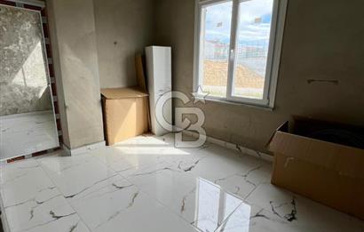 NENEHATUNDA BAHÇELİ VE OTOPARKLI SATILIK BİNA