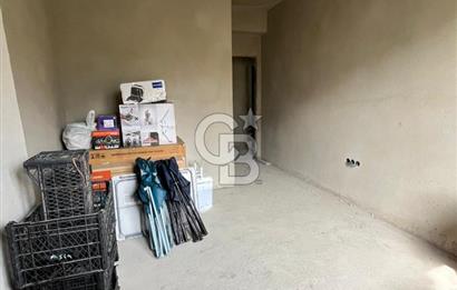 NENEHATUNDA BAHÇELİ VE OTOPARKLI SATILIK BİNA