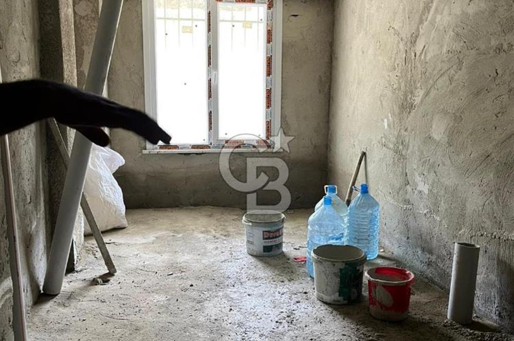 NENEHATUNDA BAHÇELİ VE OTOPARKLI SATILIK BİNA