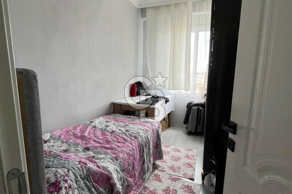 NENEHATUNDA BAHÇELİ VE OTOPARKLI SATILIK BİNA