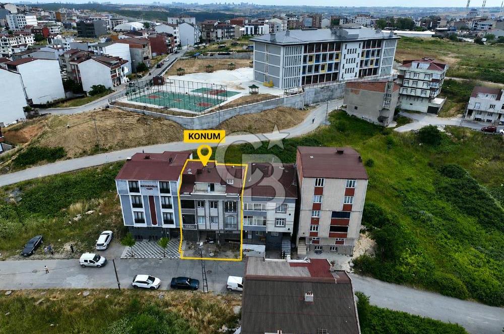 NENEHATUNDA BAHÇELİ VE OTOPARKLI SATILIK BİNA