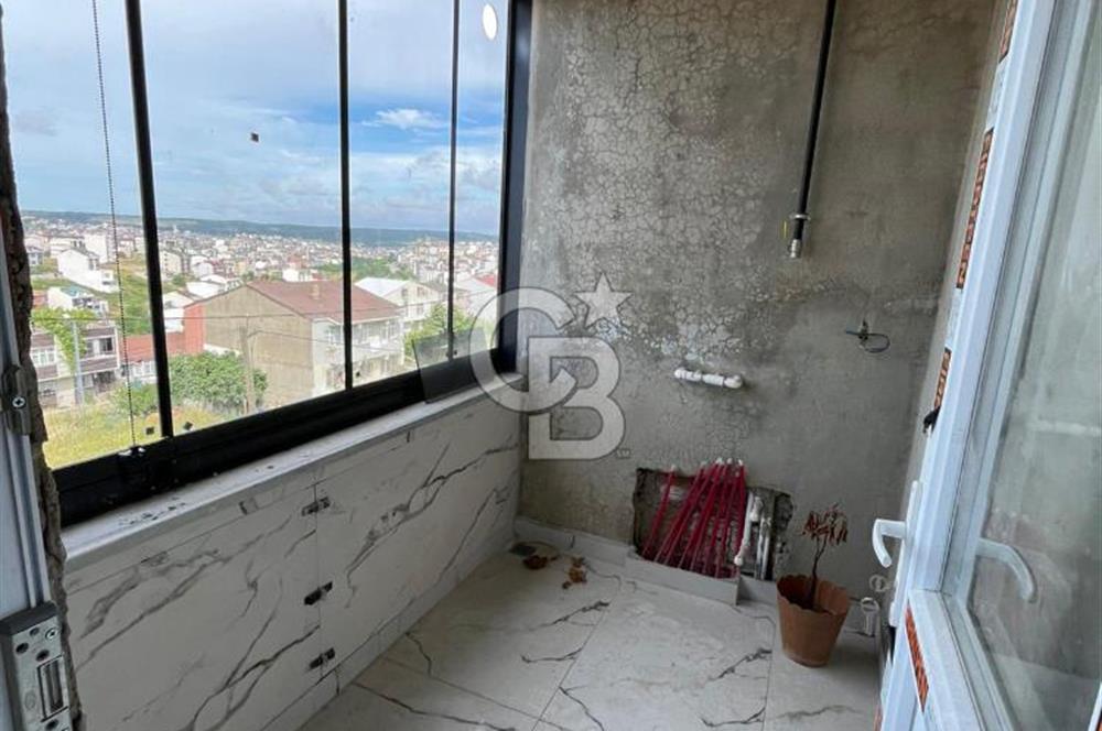 NENEHATUNDA BAHÇELİ VE OTOPARKLI SATILIK BİNA