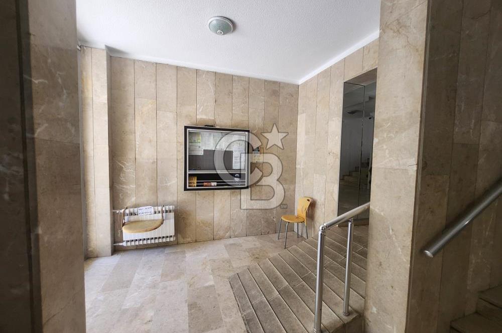 KOZYATAĞI EKE SİTESİ'NDE MERKEZİ KONUMDA  3,5+1  KİRALIK DAİRE