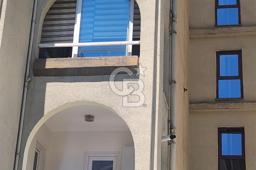 KOZYATAĞI EKE SİTESİ'NDE MERKEZİ KONUMDA  3,5+1  KİRALIK DAİRE