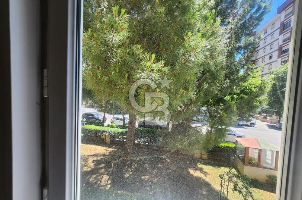 KOZYATAĞI EKE SİTESİ'NDE MERKEZİ KONUMDA  3,5+1  KİRALIK DAİRE