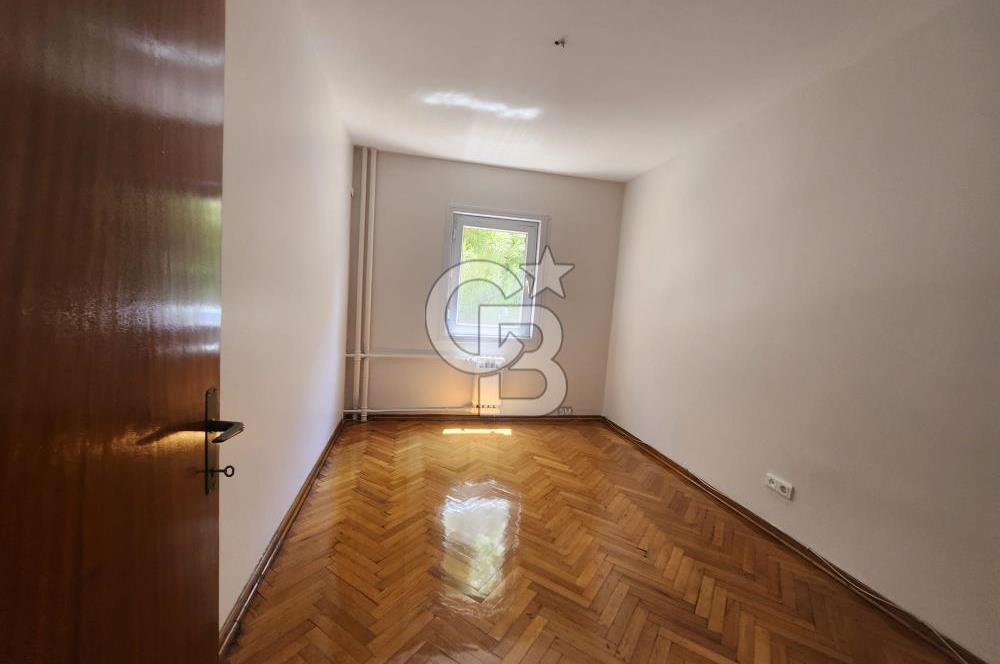 KOZYATAĞI EKE SİTESİ'NDE MERKEZİ KONUMDA  3,5+1  KİRALIK DAİRE