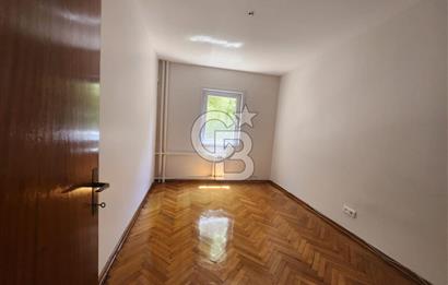 KOZYATAĞI EKE SİTESİ'NDE MERKEZİ KONUMDA  3,5+1  KİRALIK DAİRE