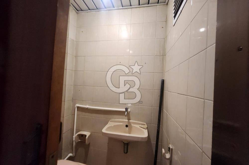 KOZYATAĞI EKE SİTESİ'NDE MERKEZİ KONUMDA  3,5+1  KİRALIK DAİRE