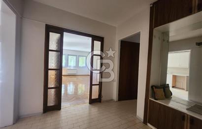 KOZYATAĞI EKE SİTESİ'NDE MERKEZİ KONUMDA  3,5+1  KİRALIK DAİRE
