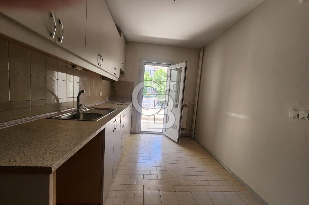 KOZYATAĞI EKE SİTESİ'NDE MERKEZİ KONUMDA  3,5+1  KİRALIK DAİRE