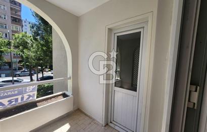 KOZYATAĞI EKE SİTESİ'NDE MERKEZİ KONUMDA  3,5+1  KİRALIK DAİRE
