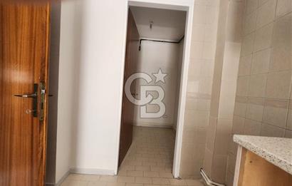 KOZYATAĞI EKE SİTESİ'NDE MERKEZİ KONUMDA  3,5+1  KİRALIK DAİRE