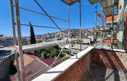 KÖŞKLÜÇEŞME MH YIL SONUNA TESLİM 2+1/89M2 GENİŞ SATILIK ARAKAT