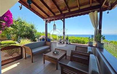 Pelitköyde Yalı Tadında Ön Sıra, Full Deniz Manzaralı 3+1 Villa