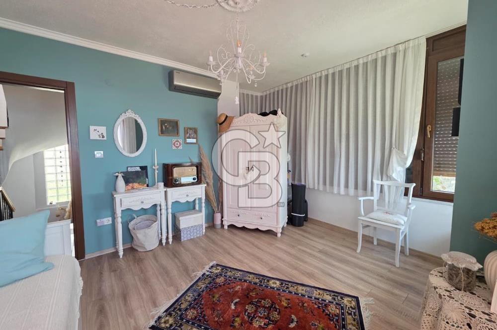 Pelitköyde Yalı Tadında Ön Sıra, Full Deniz Manzaralı 3+1 Villa