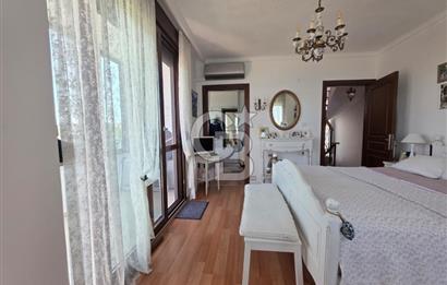 Pelitköyde Yalı Tadında Ön Sıra, Full Deniz Manzaralı 3+1 Villa