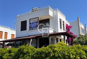 Pelitköyde Yalı Tadında Ön Sıra, Full Deniz Manzaralı 3+1 Villa - 8 - 355137