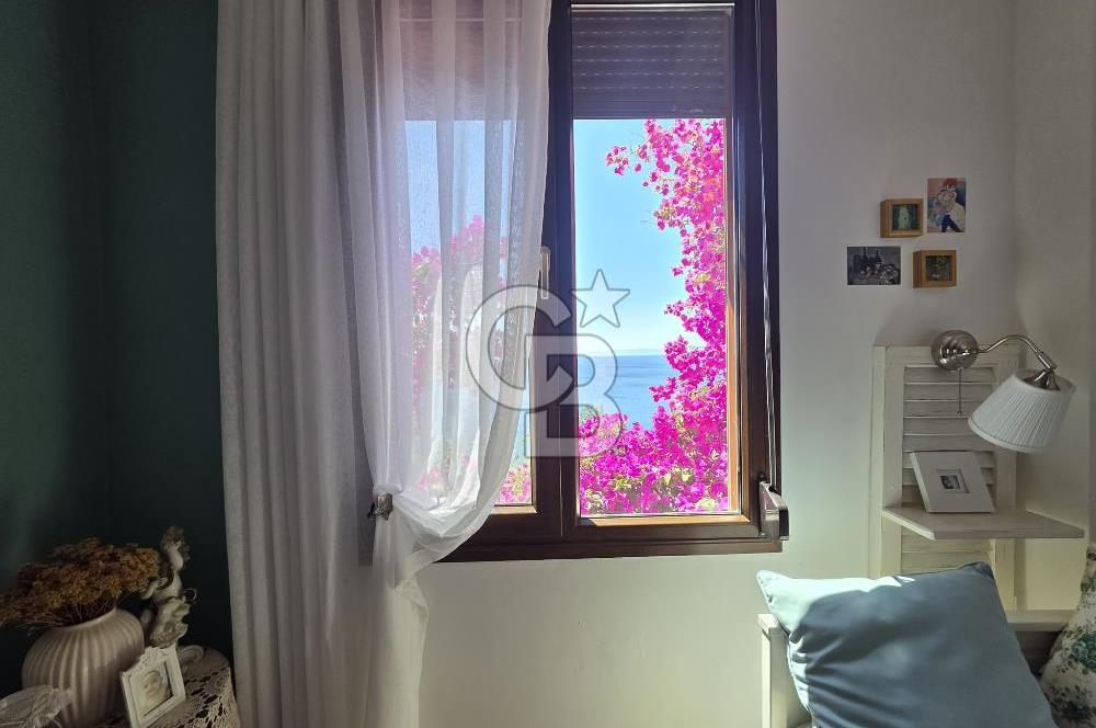 Pelitköyde Yalı Tadında Ön Sıra, Full Deniz Manzaralı 3+1 Villa