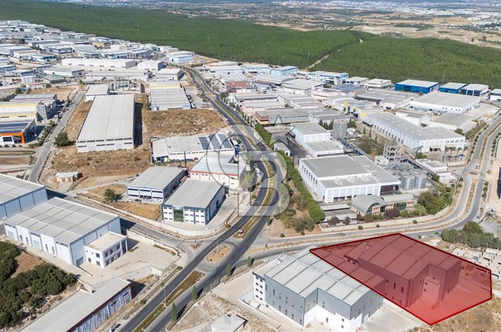 İzmir İTOB OSB'de yüksek tavanlı Prestijli Üretim Tesisi