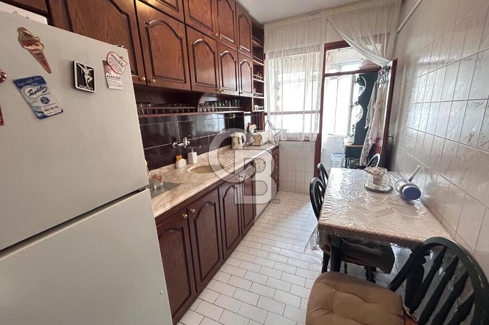 ÜSKÜDAR DA CADDE ÜZERİNDE SATILIK 3+1 DAİRE