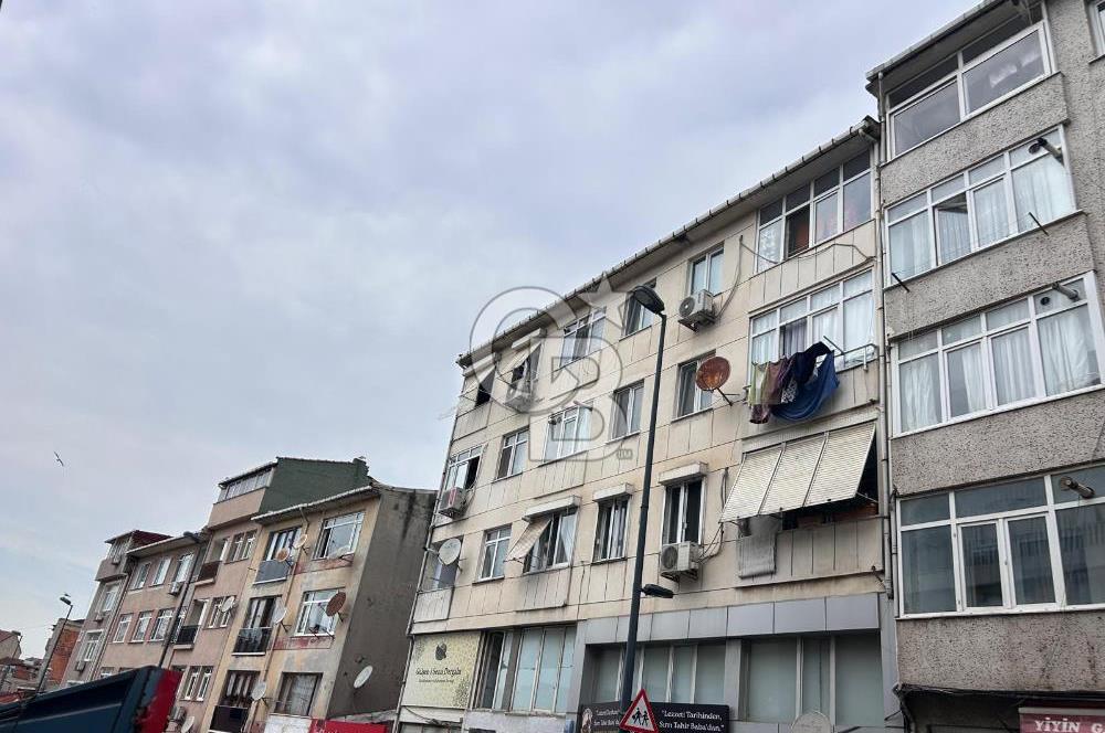 ÜSKÜDAR DA CADDE ÜZERİNDE SATILIK 3+1 DAİRE