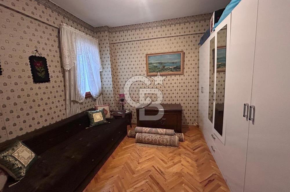 ÜSKÜDAR DA CADDE ÜZERİNDE SATILIK 3+1 DAİRE