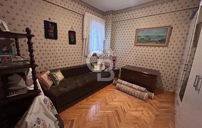 ÜSKÜDAR DA CADDE ÜZERİNDE SATILIK 3+1 DAİRE