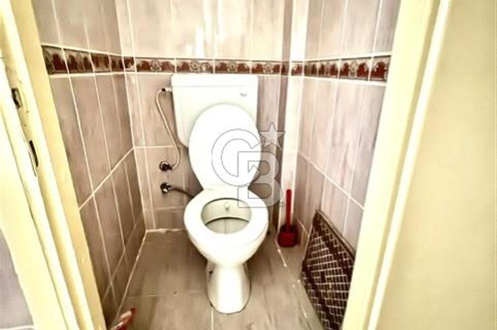KARŞIYAKA ÇARŞIDA UYGUN FİYATA KİRALIK DÜKKAN
