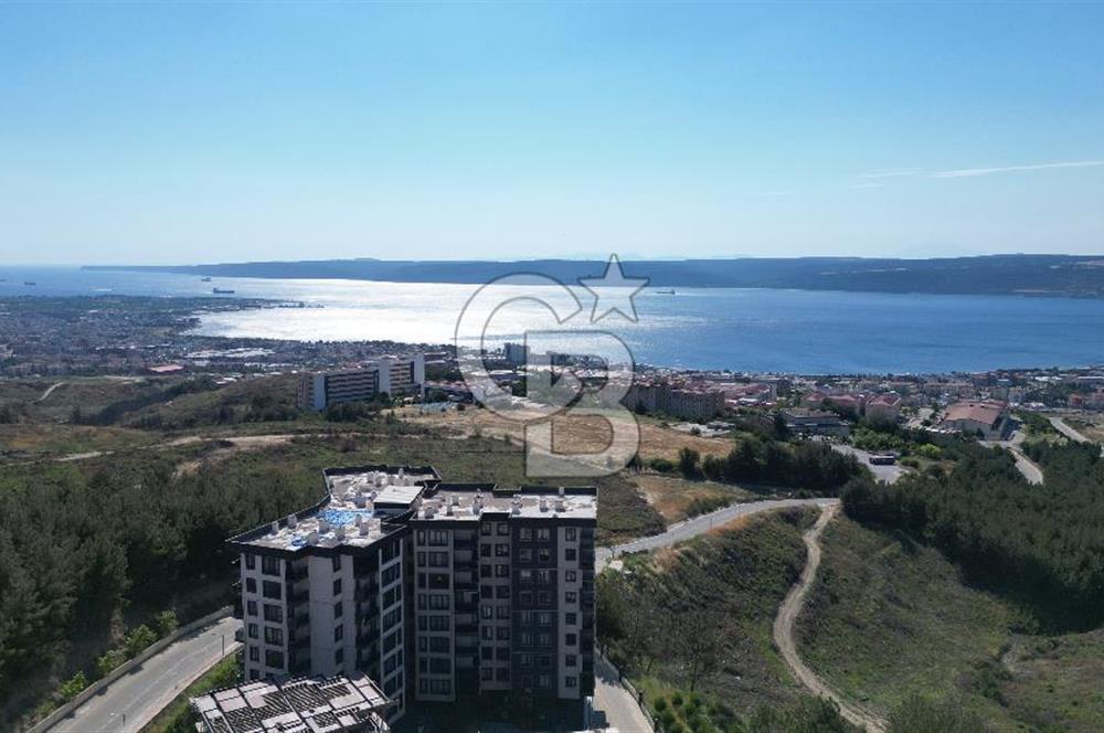 ÇANAKKALE'DE BOĞAZ MANZARALI ARAKAT,SIFIR SATILIK 2+1 DAİRE
