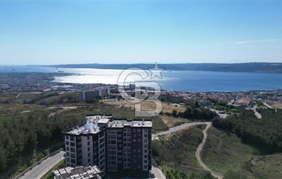 ÇANAKKALE'DE BOĞAZ MANZARALI ARAKAT,SIFIR SATILIK 2+1 DAİRE